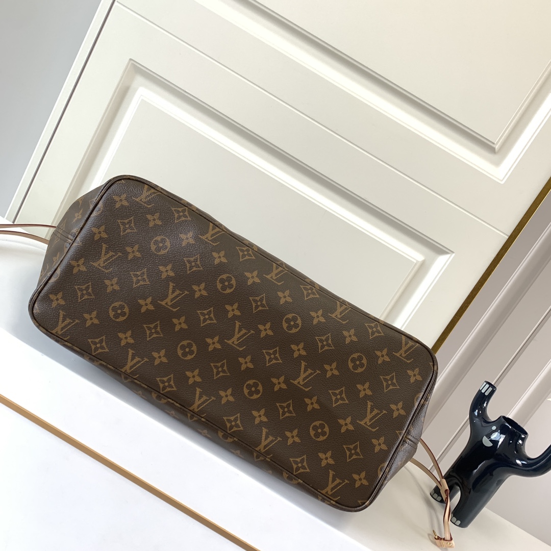 Louis Vuitton Shopping Bags